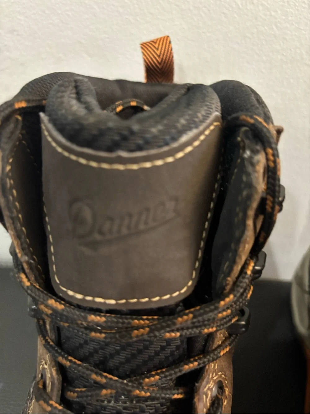 Danner Field Ranger Men's Brown leather Work Hiker Boots with Orange Accents EUC